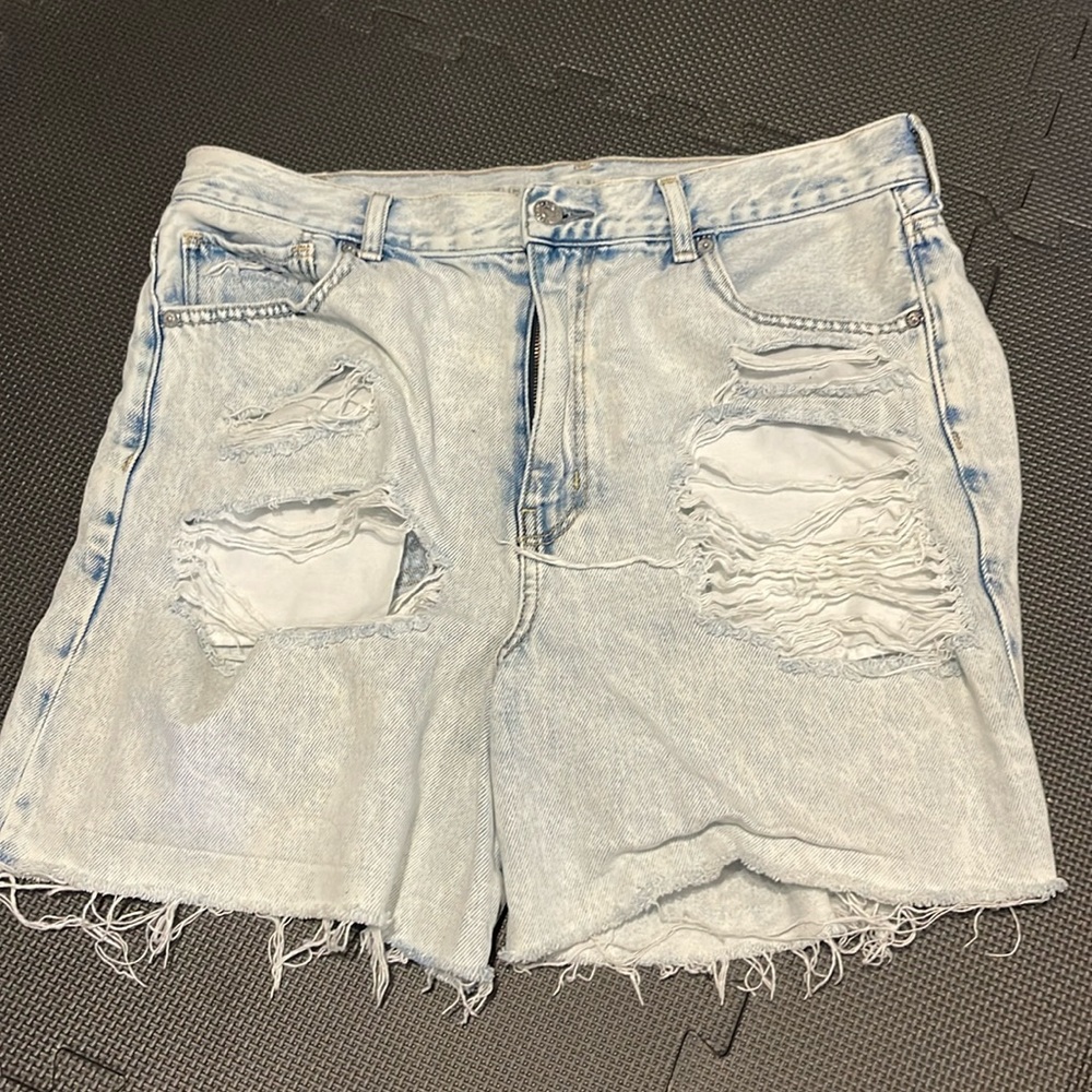 american eagle mom short